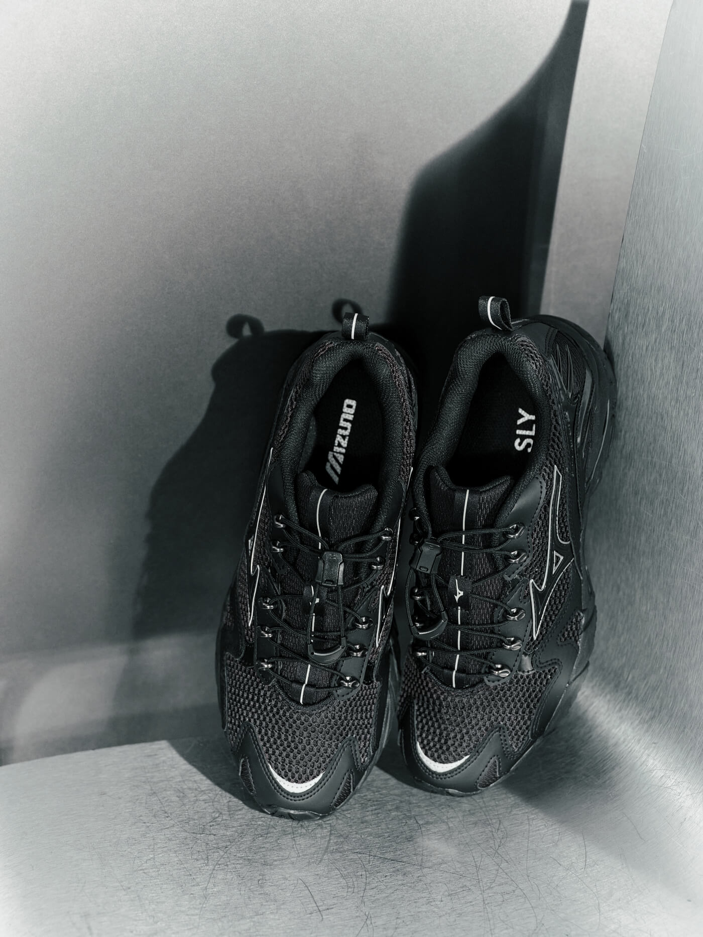 Mizuno×SLY WAVE RIDER 10 SLY 23cm Mizuno x SLY Wave Rider 10 SLY Black Silver Men Women Unisex